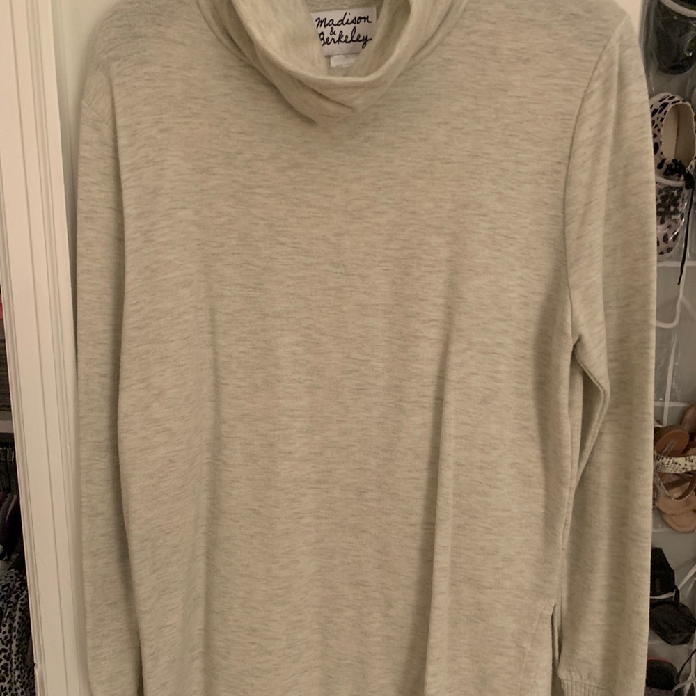 Long sweater shirt